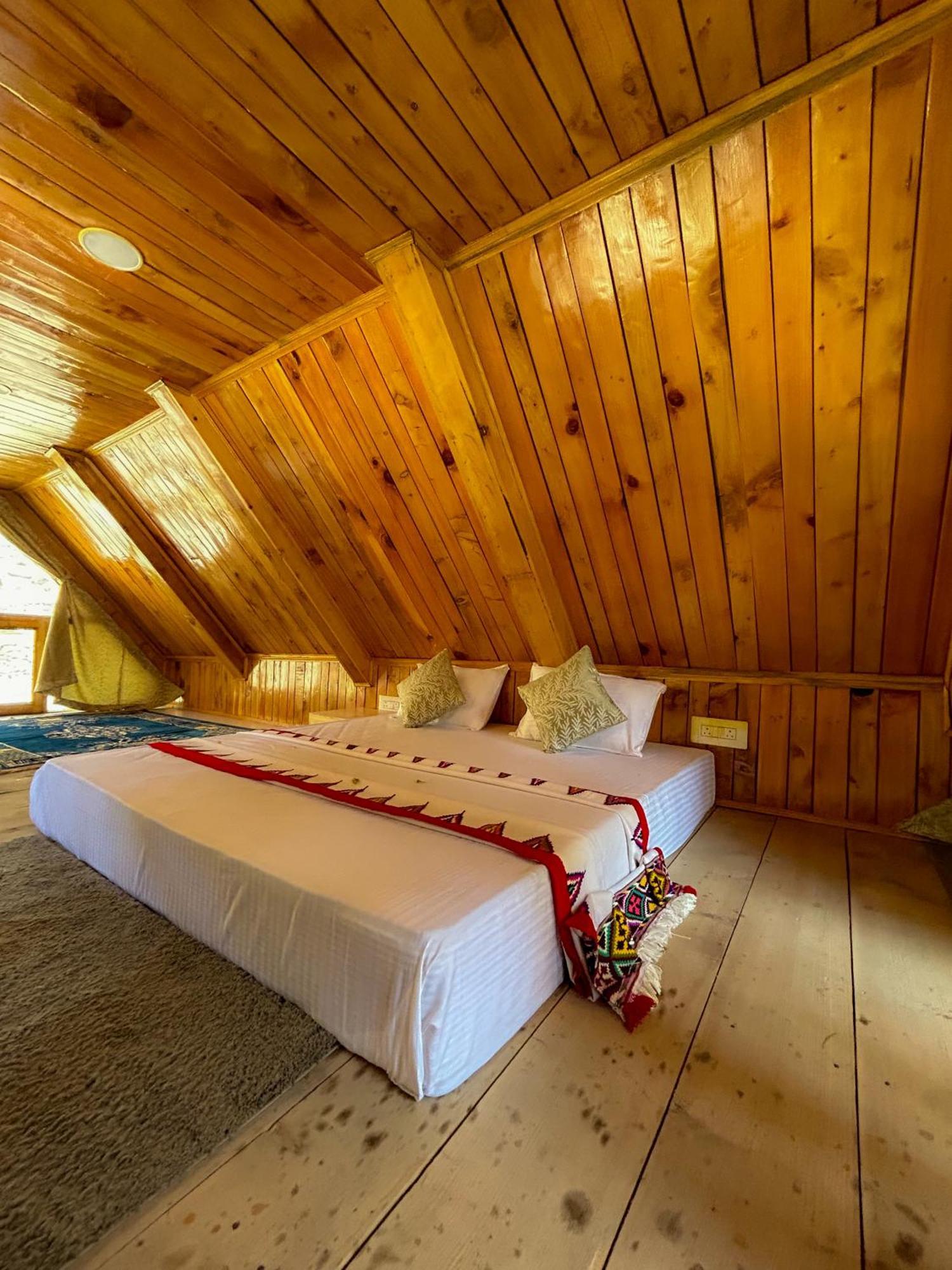 Sainj Riverside Cottages Екстериор снимка