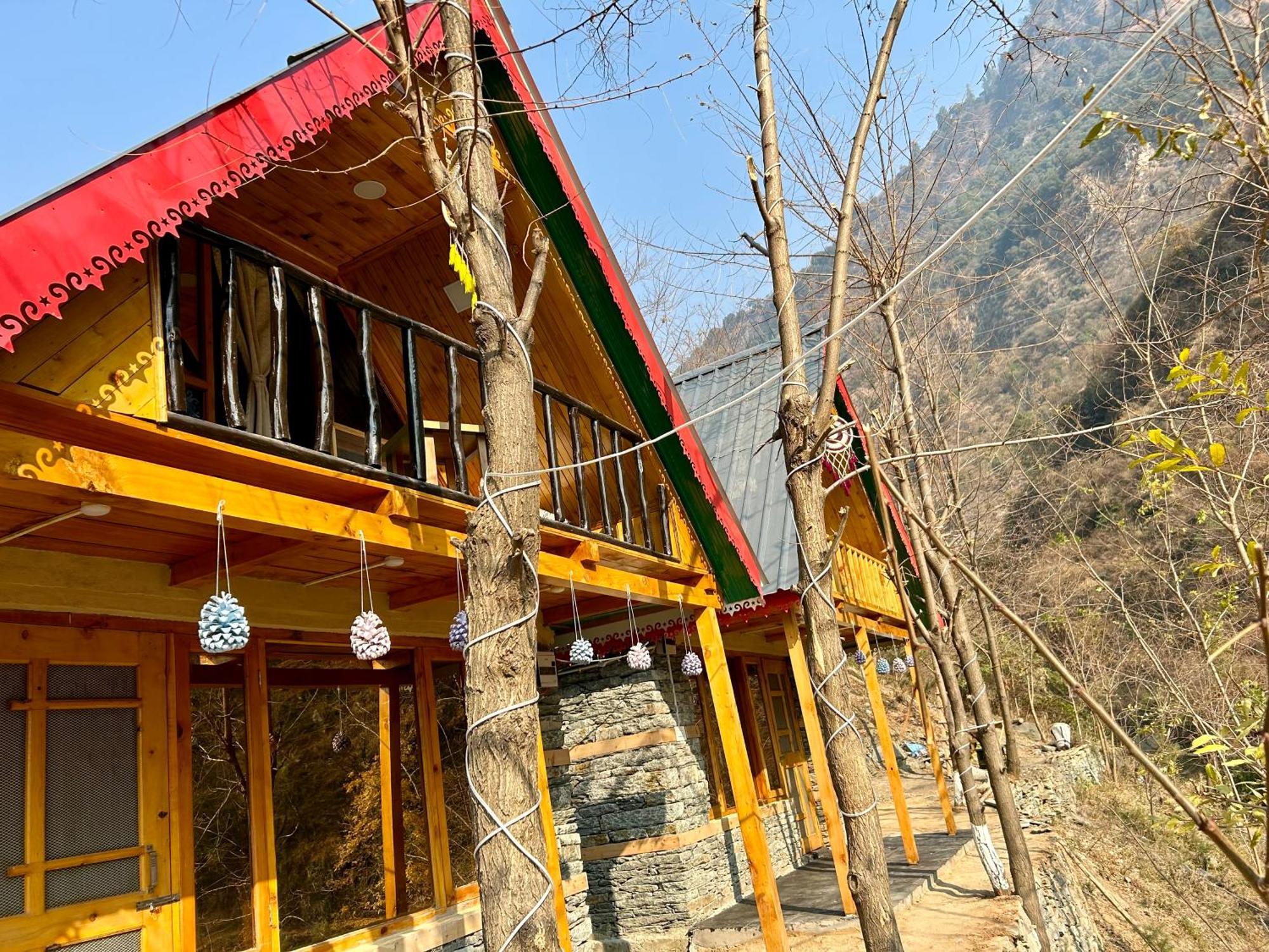 Sainj Riverside Cottages Екстериор снимка