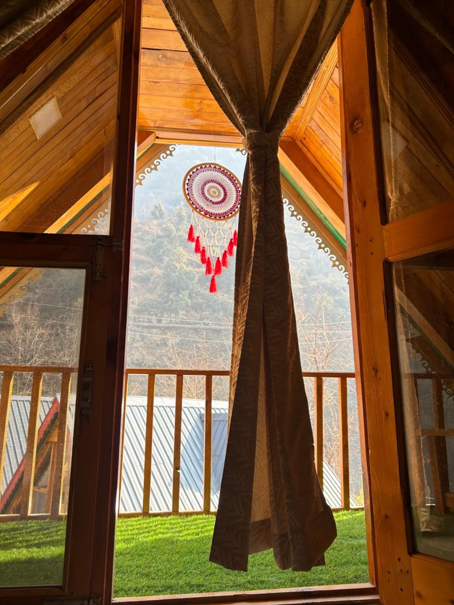Sainj Riverside Cottages Екстериор снимка